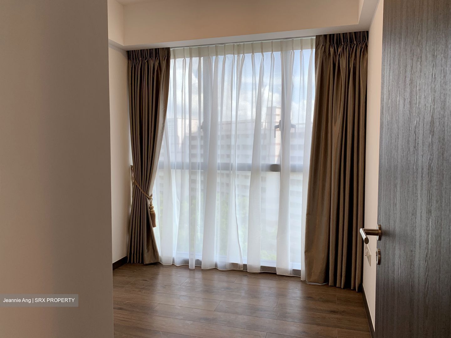 Lake Grande (D22), Condominium #321513111